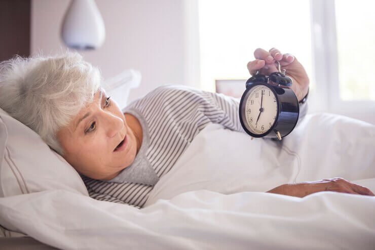 علت بی خوابی در سالمند